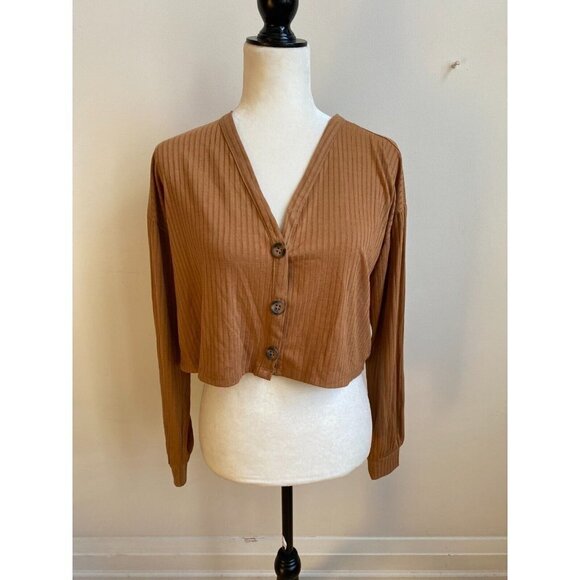 VERO Moda BNWOT Women Crop V-Neck "Lucy" Button Up Top Sz Medium - Picture 2 of 7